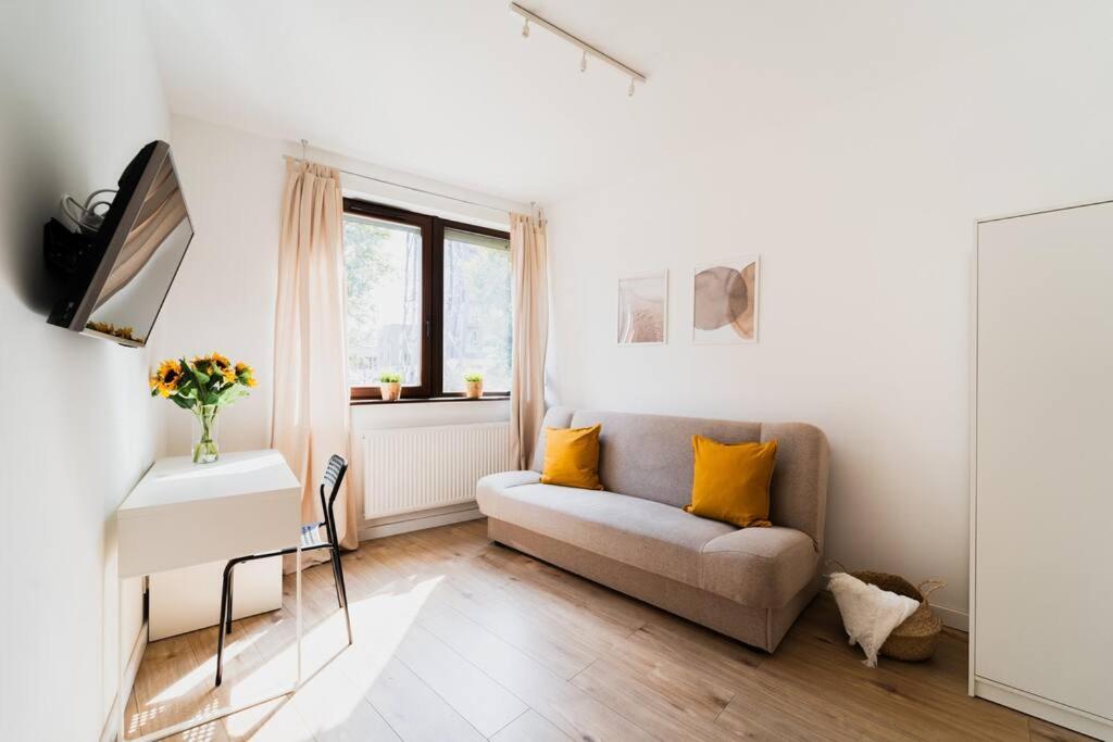 City Center - 3 Rooms - New Building - Private Parking Place - Garage Вроцлав Екстериор снимка