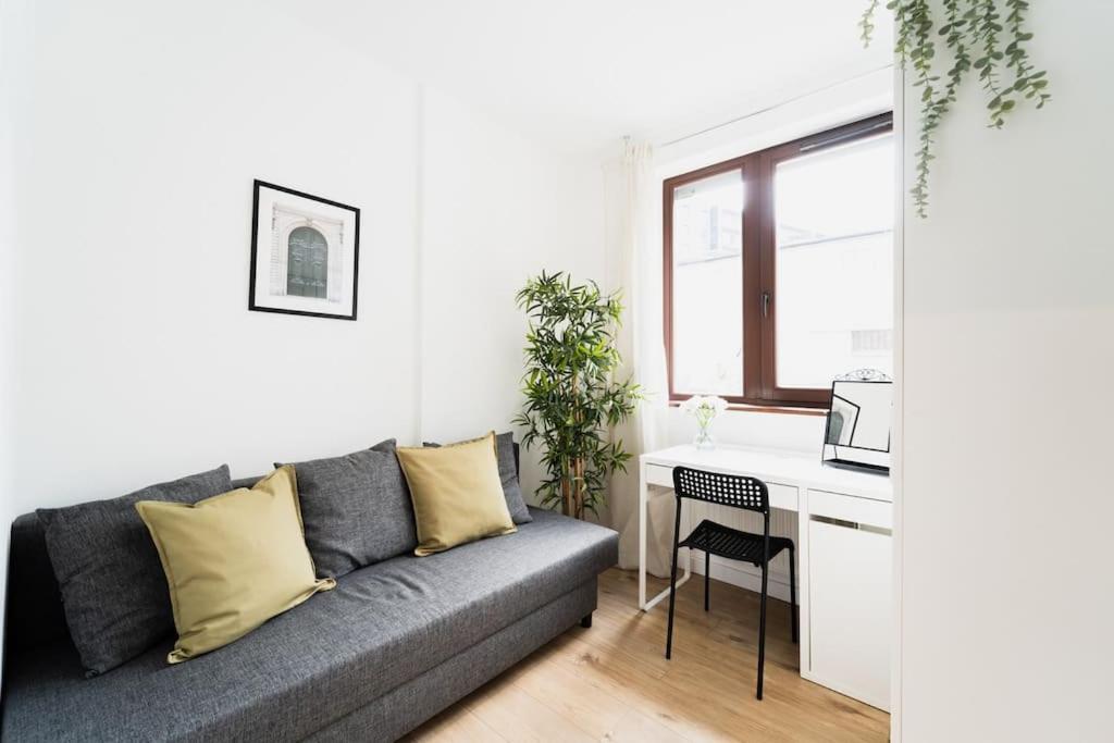 City Center - 3 Rooms - New Building - Private Parking Place - Garage Вроцлав Екстериор снимка